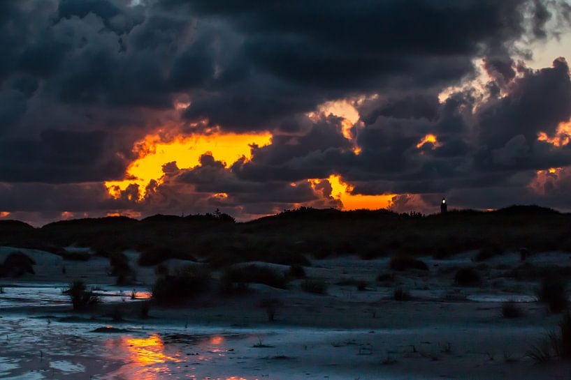 Das Watt im Sonnenuntergang by Alexander Wolff