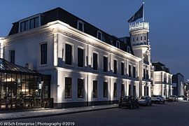 Hotel Maassluis by Willem Scherpenisse