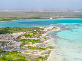 Türkisfarbene Lagune an der Küste von Bonaire von Thomas Röell