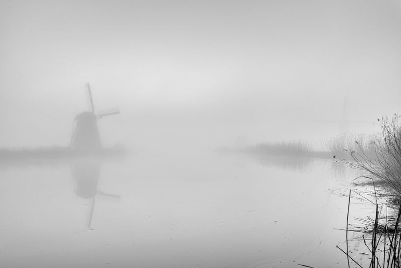 Molen in de mist van Maikel Brands