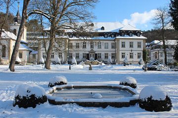 Kurpark von Bad Neustadt mit Schlosshotel im Winter