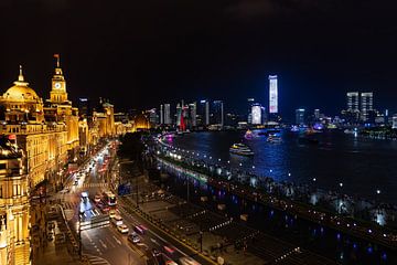 Shanghai on the Bund by Lynxs Photography