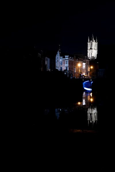sint-Baafskathedraal reflectie in Gent van Marcel Derweduwen