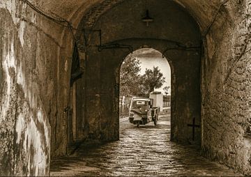Piaggio Ape auf Procida Italien