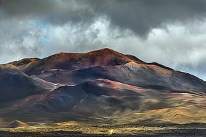 Das farbenprächtige Vulkangebirge "Timanfaya" auf der Kanarischen Insel Lanzarote