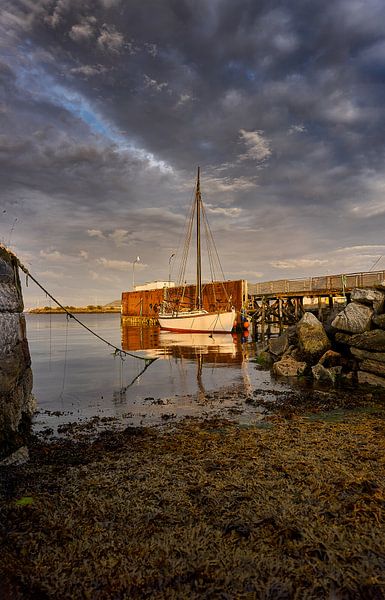 Waiting for the morning to go by, Godøy, Norway by qtx
