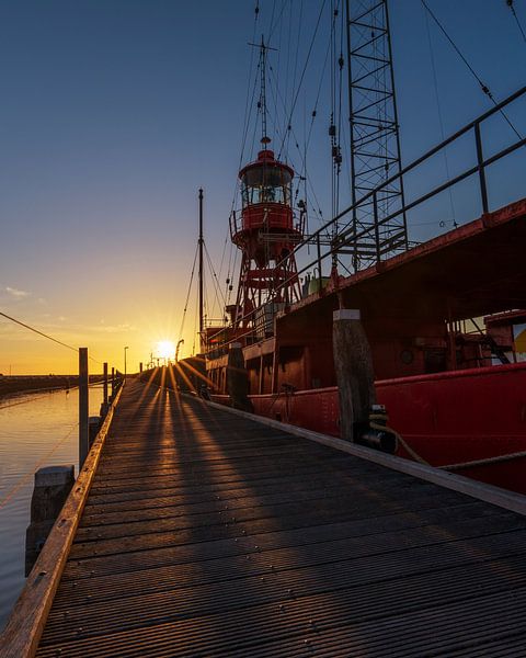 Funk-Lichtschiff - Jenni Baynton von Edwin Kooren