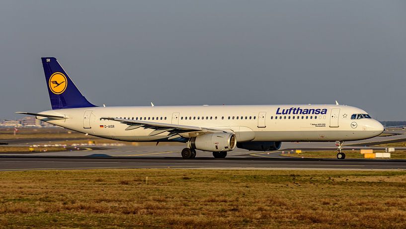 Lufthanse Airbus A321-200, avion de passagers. par Jaap van den Berg