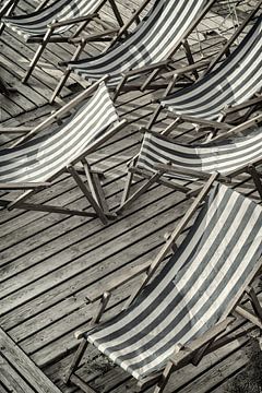 De verlaten strandstoelen van Martin Bergsma