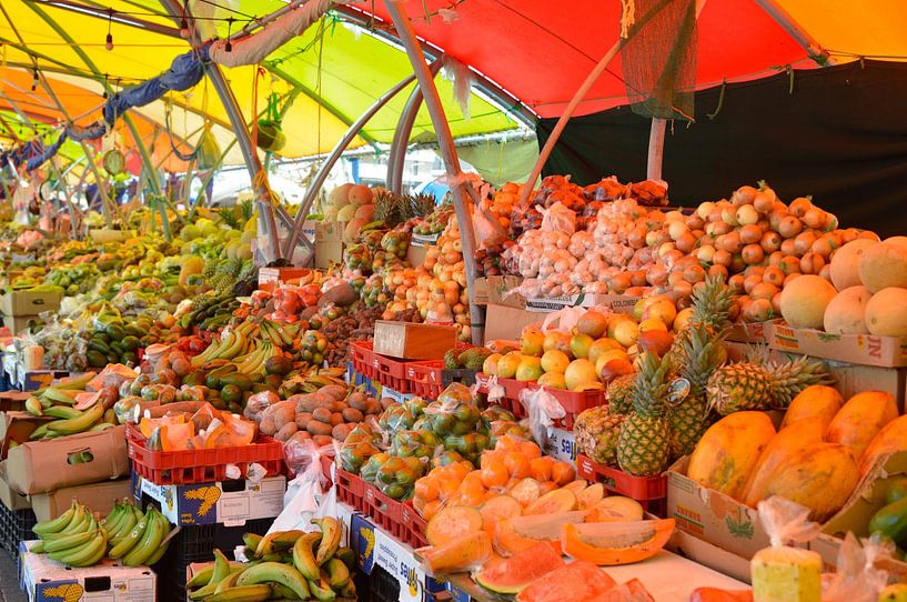 Floating market Willemstad, Curacao by Europhoto Netherlands