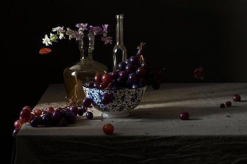 Still life 'Blue grapes