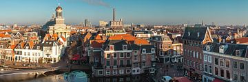 Schönes Morgenlicht über der Stadt Leiden - aus 8 scharfen Fotos nebeneinander gemacht von Jolanda Aalbers