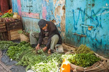 Verkoop van kruiden in Rabat, Marokko van Patricia Hofmeester