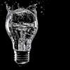 De l'eau dans une ampoule : panorama artistique en noir et blanc sur TheXclusive Art