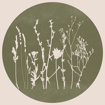 Scandinavische weide Minimalistische wilde bloemen in saliegroen nr. 1 van Dina Dankers