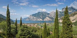 GARDASEE Prachtig panoramisch uitzicht  van Melanie Viola