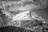 sommet enneigé des Alpes