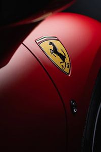 Ferrari F8 Tributo Tänzelndes Pferd Logo von Thomas Boudewijn