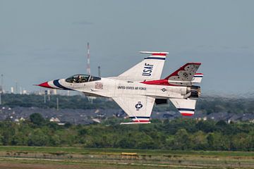 High-speed pass from Thunderbird #5. by Jaap van den Berg