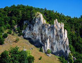 Jackdaw rock near Wellheim in the Altmühl valley by ManfredFotos