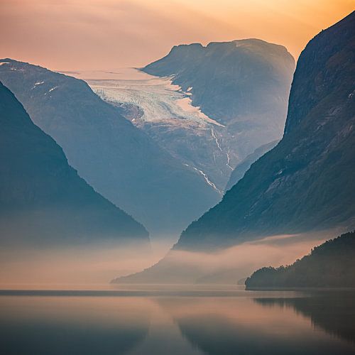 Zonsopkomst bij Lovatnet