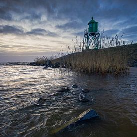 Rust en Kracht aan de Waterkant: Een Unieke Maritieme Sfeer van Hevonax Photography