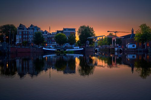 Foto van de Walter Süskindbrug en Amstel in Amsterdam, 2020 - 7