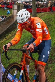 Mathieu van der Poel Weltmeister im Cyclocross zum achten Mal auf dem Podium