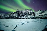 Noorderlicht bij Storvatnet Lofoten (Noorwegen) van Edwin van Wijk thumbnail