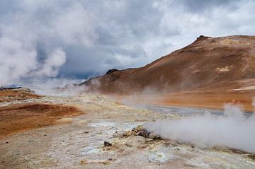 Námaskarð geothermisch gebied in IJsland van Tim Vlielander