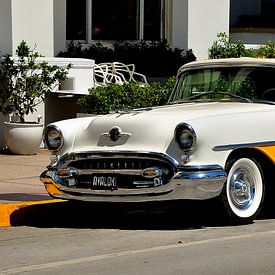 1955 Oldsmobile - Ocean Drive, Miami by Karel Frielink