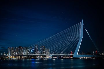Rotterdam in de nacht van Jaimy van Asperen