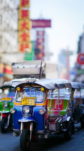 Tuktuks dans le quartier chinois de Bangkok