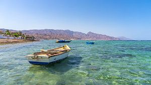 Water en bergen in Dahab (Egypte)