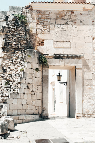 Le mur blanc