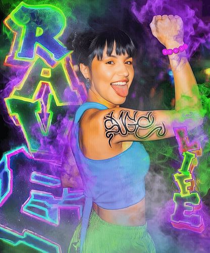 Décoration de fête : "RAVE LIFE" - Graffiti « Rave-Chick » lors d'une rave illégale