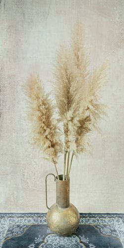 Pampas grass in a vase by Alie Ekkelenkamp