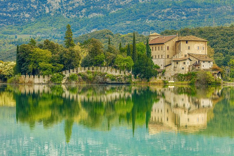 Le lac de Toblin avec le vieux château par Thomas Herzog
