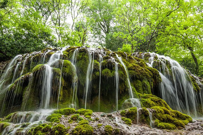 Cascade by gerald chapert