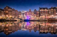 Amsterdam 'Singel' in de avond van Niels Dam thumbnail