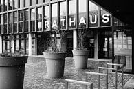 Het gemeentehuis in Bünde I (SW-motief vanaf 2/2023) van Momentaufnahme | Marius Ahlers thumbnail