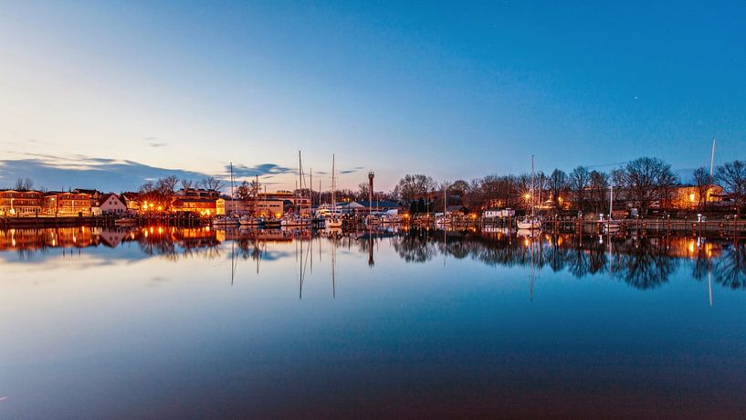 Blue hour in the harbour of Lauterbach by Rob Boon