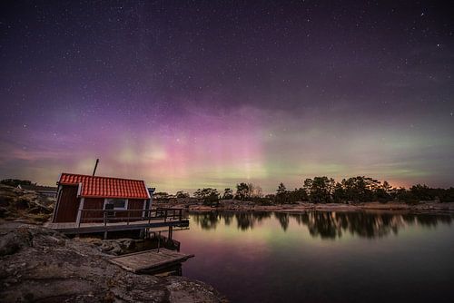 Northern lights over Flatvarp bay 2