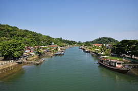 L’': Padang’s river escape by Frank Photos