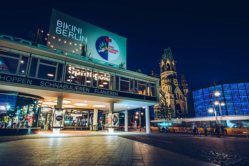 Bikini Berlijn / Budapester Strasse bij nacht