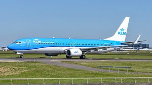 Taxiende KLM Boeing 737-900 Passagierflugzeug.