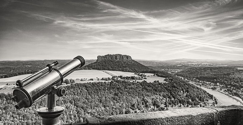 Uitzicht vanaf vesting Königstein over de Elbe van Jakob Baranowski - Photography - Video - Photoshop
