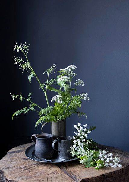 Still life with cow parsley by Affect Fotografie