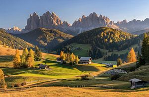 Dolomiten, umhüllt von Abendrot