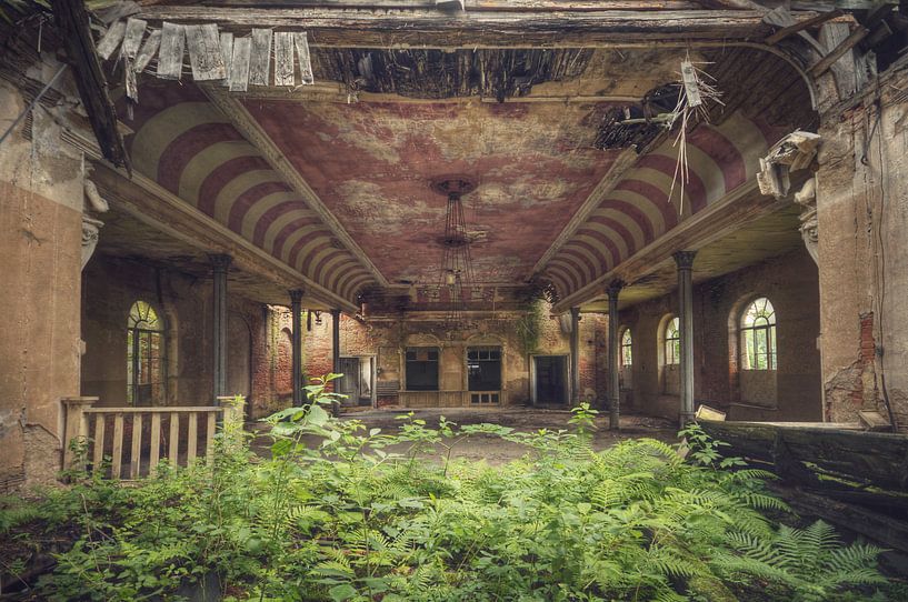 Urbex - Theater by Angelique Brunas